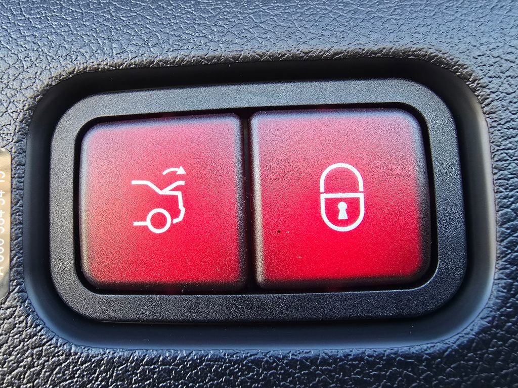 New 2026 Mercedes-Benz E 450 4MATIC Sedan image 20