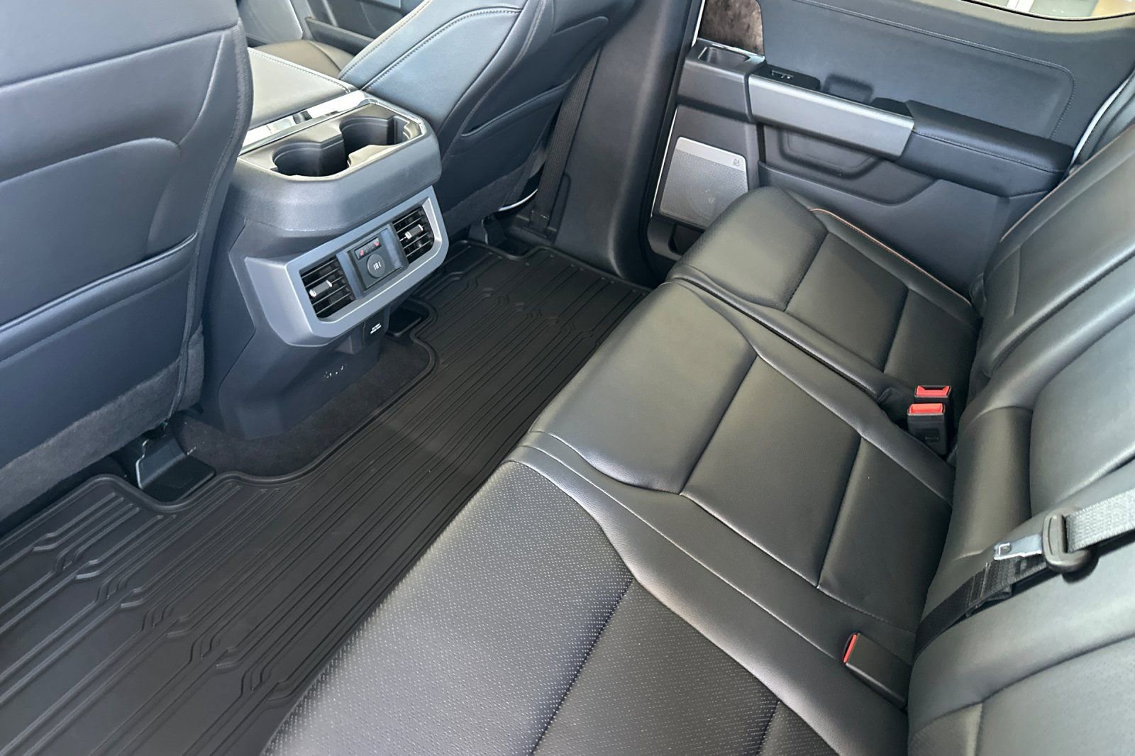 New 2026 Ford F350 Lariat w/ Lariat Ultimate Package image 11