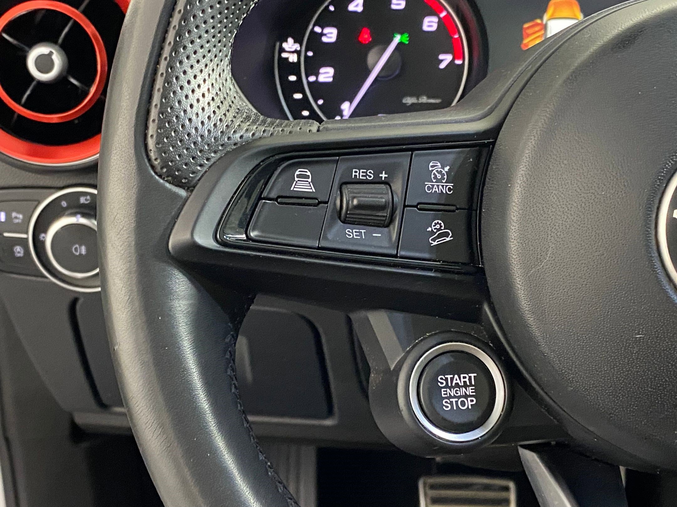 Used 2023 Alfa Romeo Stelvio Ti image 18