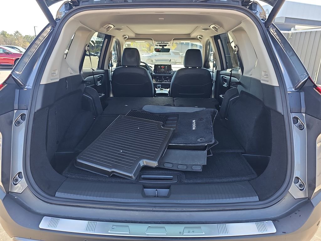 Used 2023 Nissan Rogue SL w/ SL Premium Package image 15