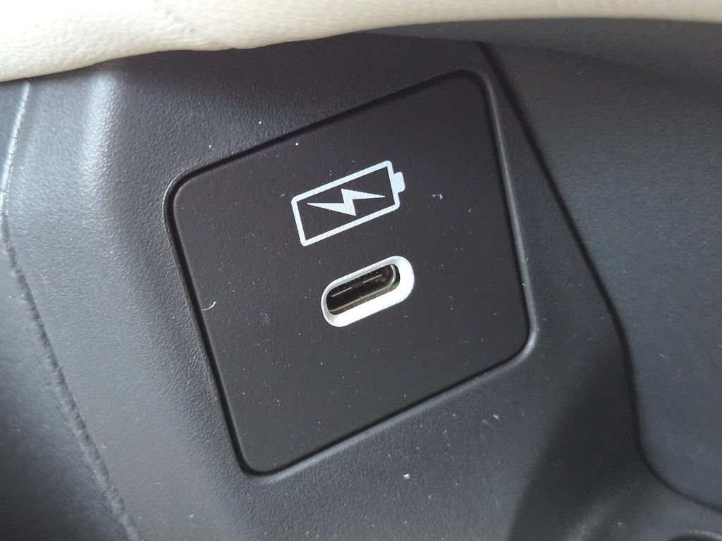 New 2027 Honda HR-V LX image 8
