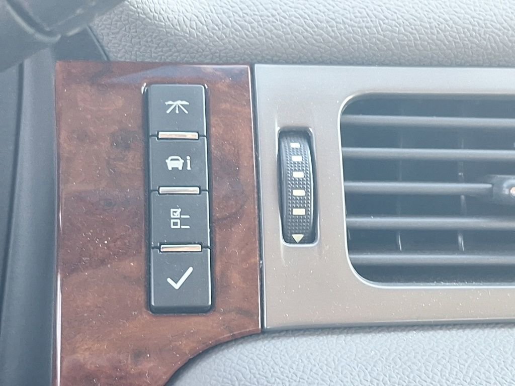 Used 2013 GMC Sierra 1500 SLT w/ Suspension Package, Off-Road image 37