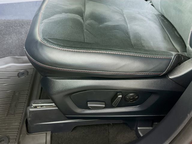 Used 2025 Ford Explorer ST image 20