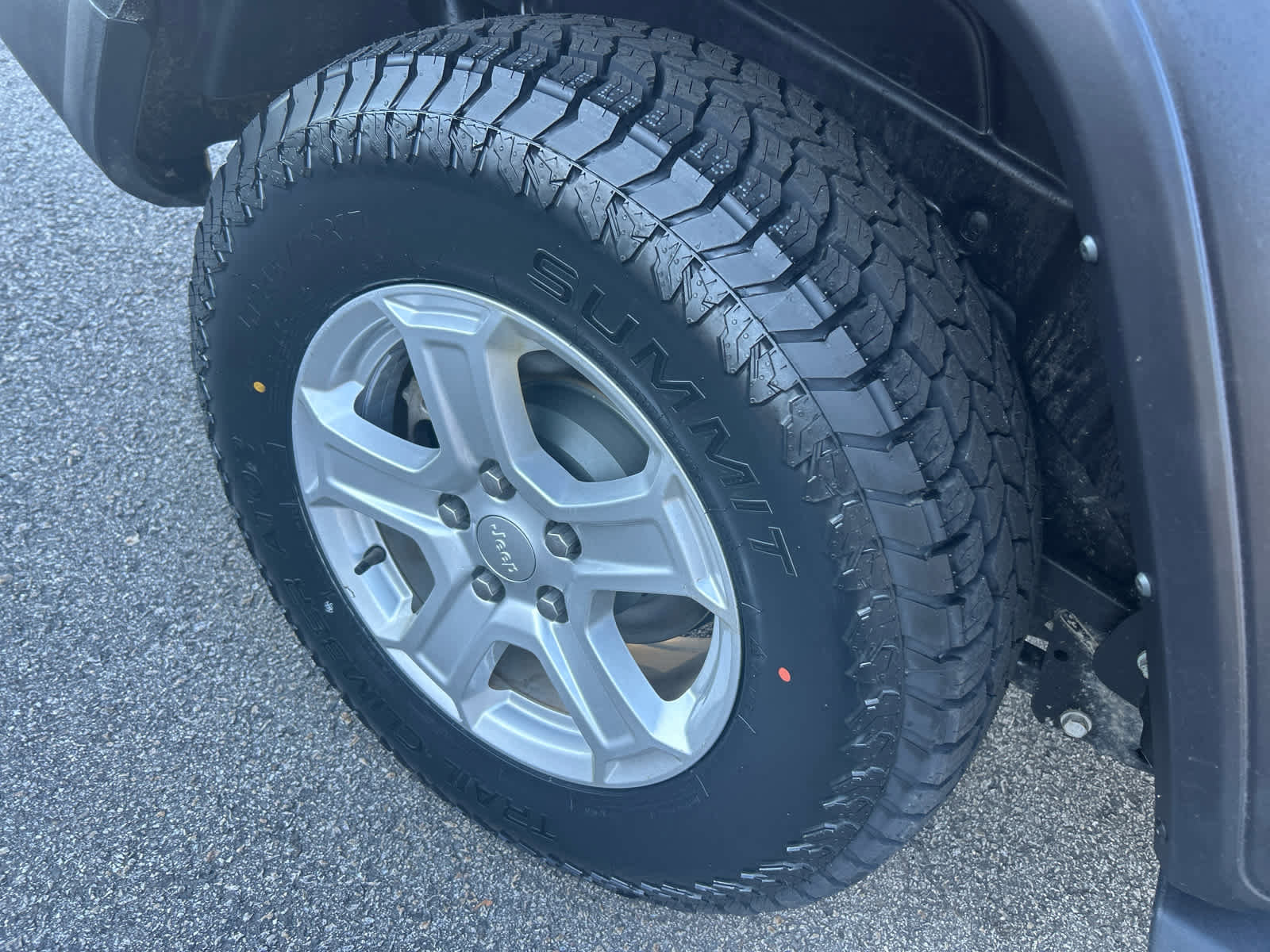 Used 2022 Jeep Wrangler Sport AWD/4WD image 18