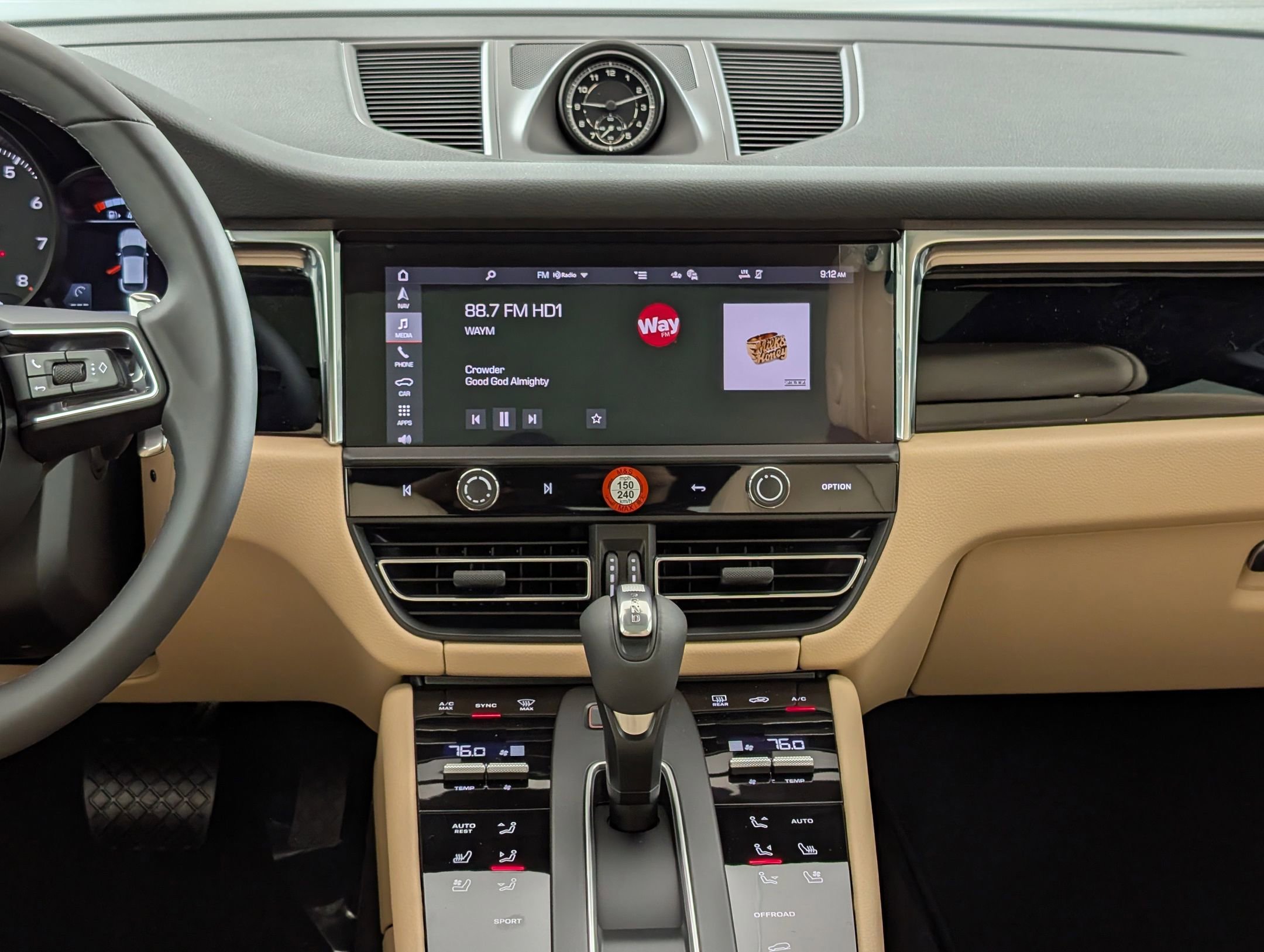 Certified 2025 Porsche Macan image 31