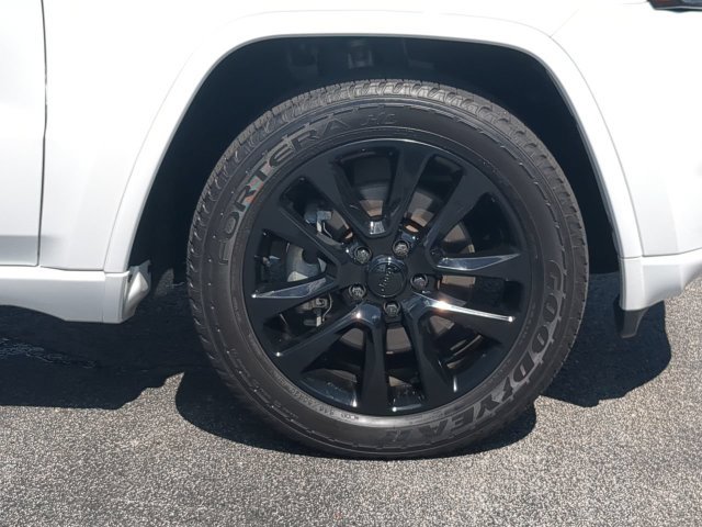 Used 2022 Jeep Grand Cherokee Laredo X RWD image 11