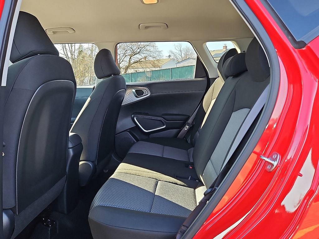 Certified 2023 Kia Soul LX w/ LX Technology Package image 12