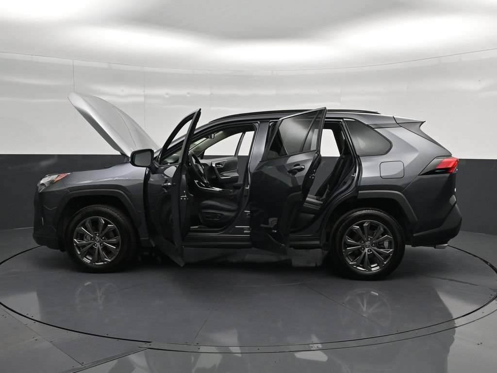 Used 2025 Toyota RAV4 XLE Premium w/ Weather Package AWD/4WD image 39