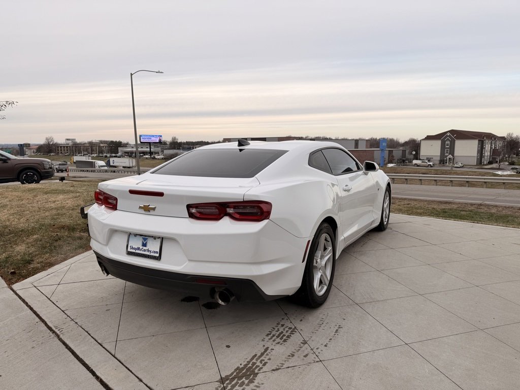 Used 2019 Chevrolet Camaro LT image 9