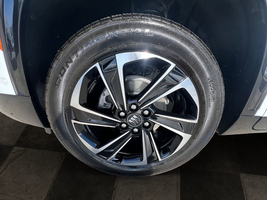 Certified 2026 Buick Enclave Sport Touring w/ Super Cruise Package image 9