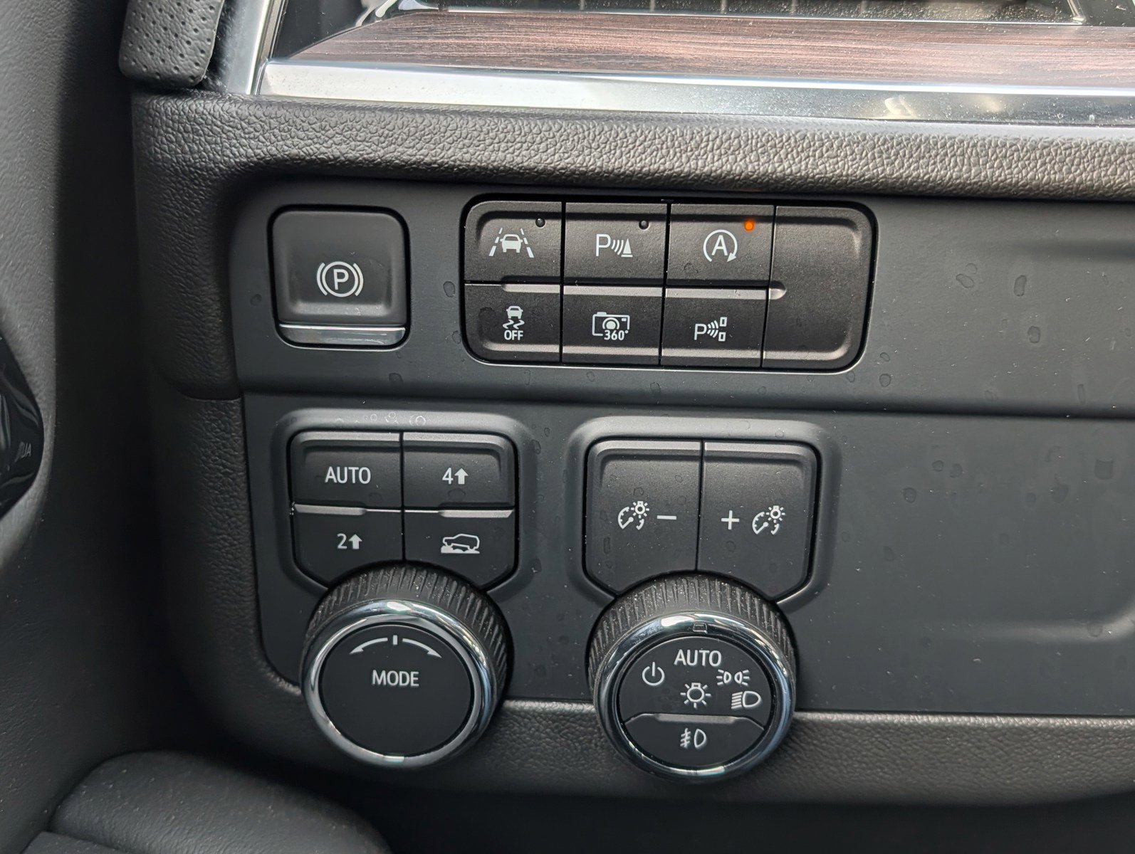 Used 2025 Chevrolet Tahoe Premier image 23