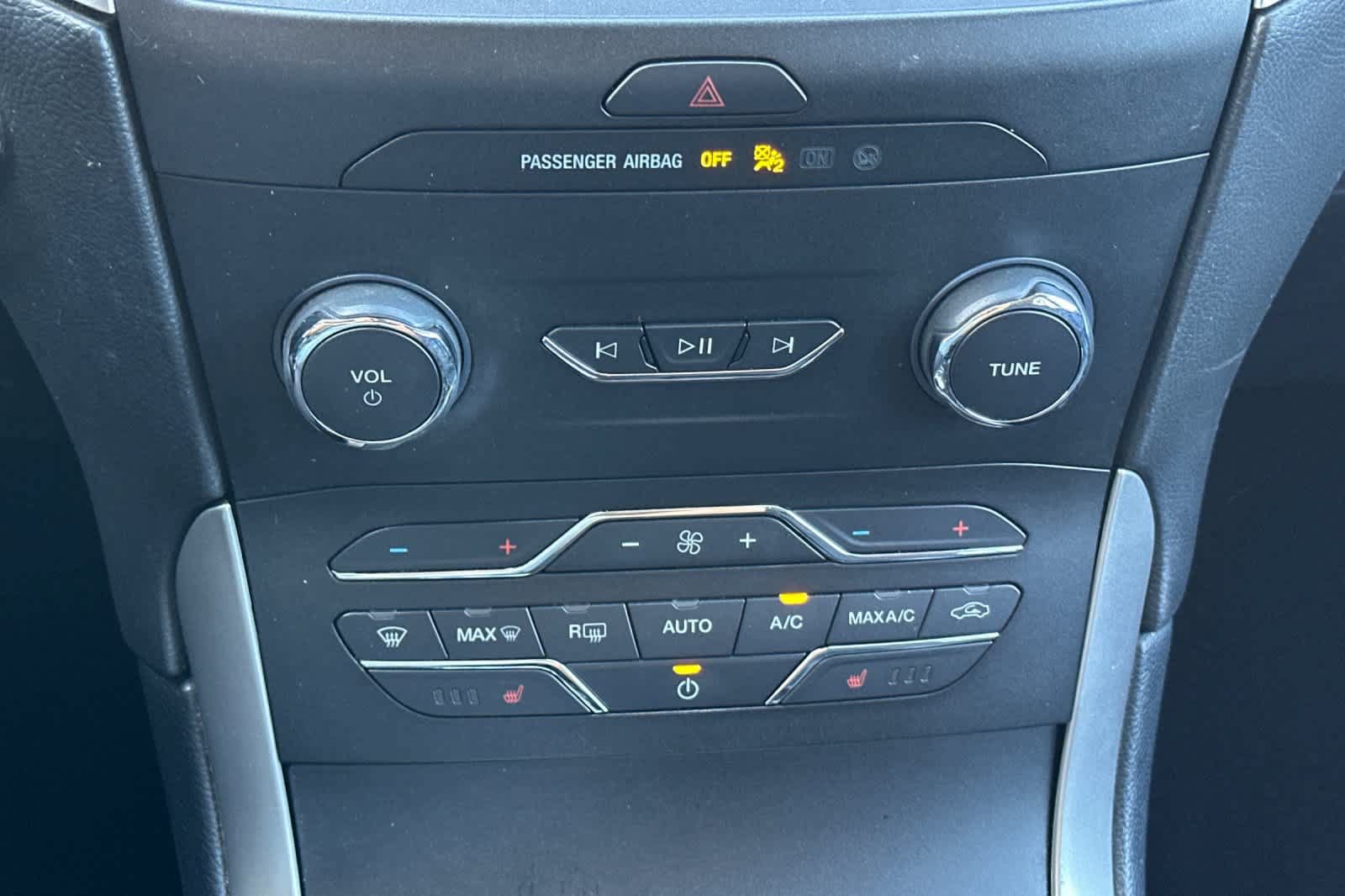 Certified 2019 Ford Edge SEL w/ Equipment Group 201A FWD image 21