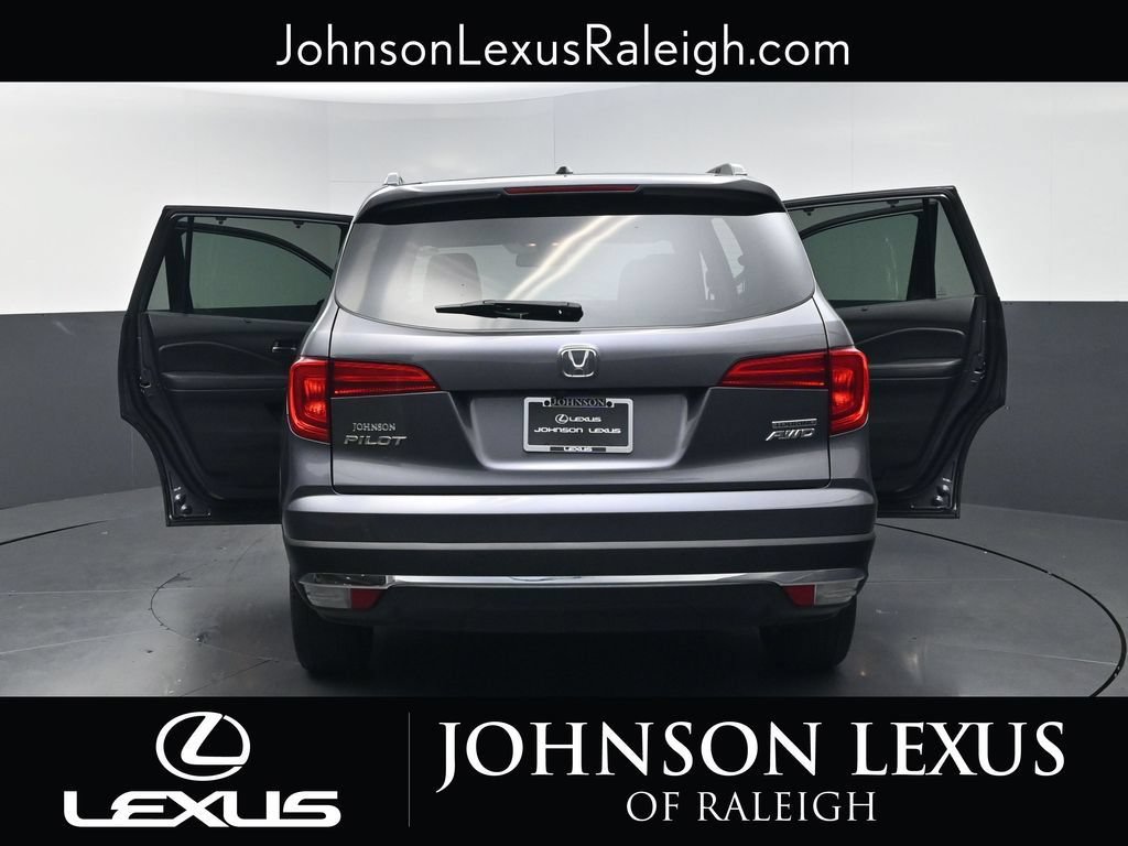 Used 2017 Honda Pilot Touring image 35