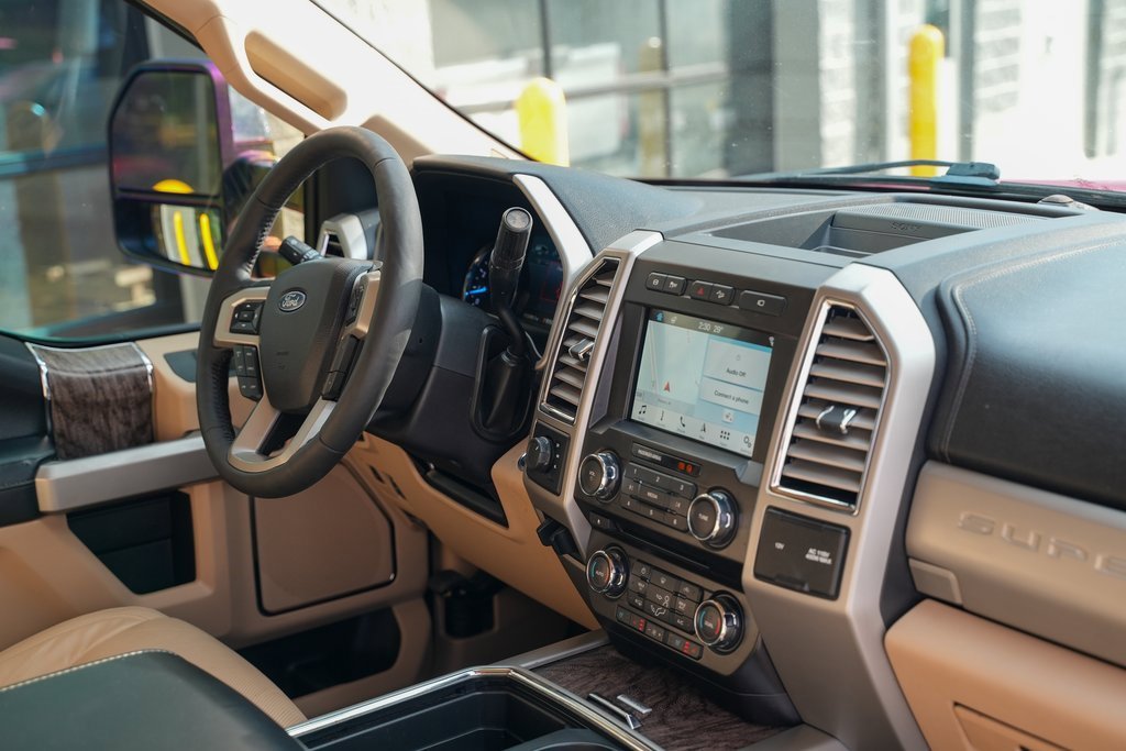 Used 2017 Ford F250 Lariat w/ Lariat Ultimate Package image 28