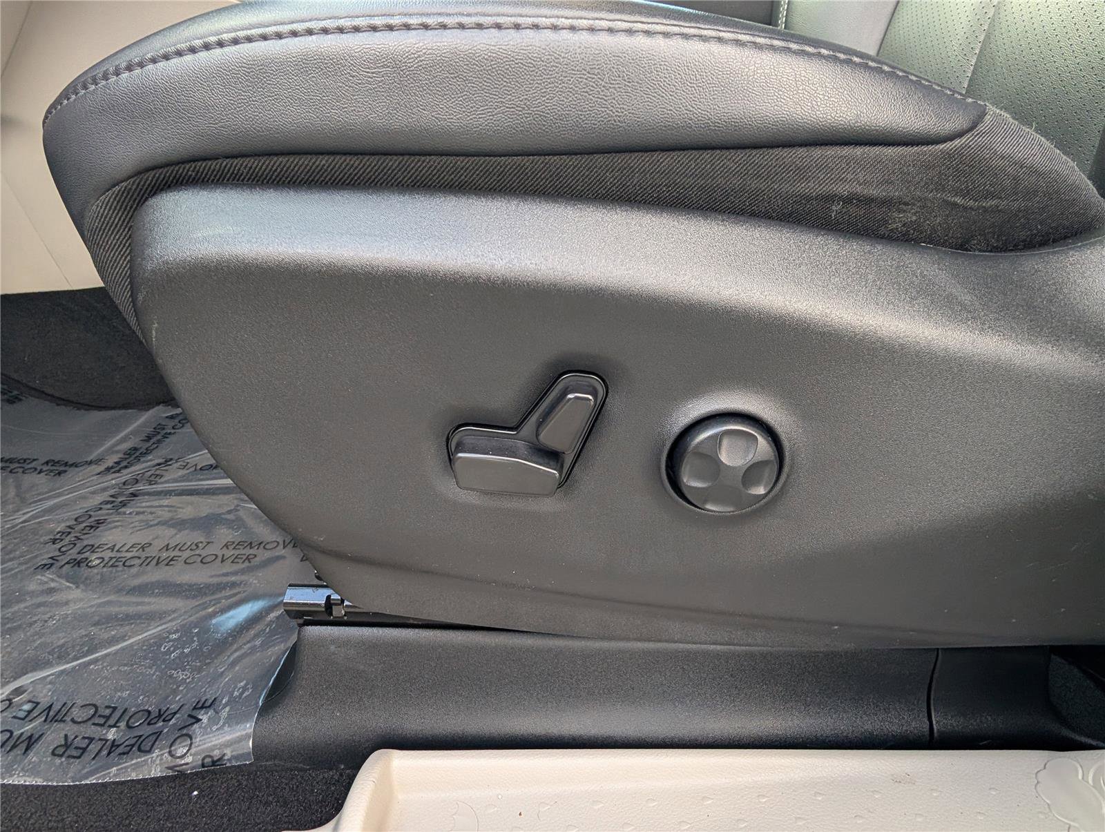 Used 2024 Chrysler Pacifica Touring-L image 20