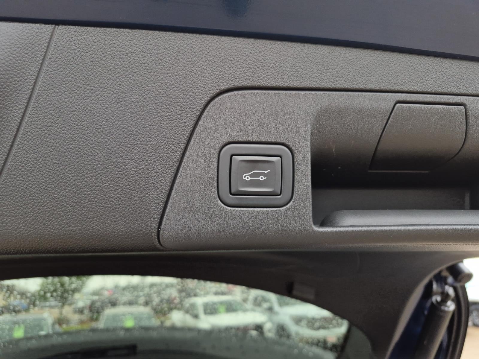 Used 2023 Buick Envision Essence FWD image 9