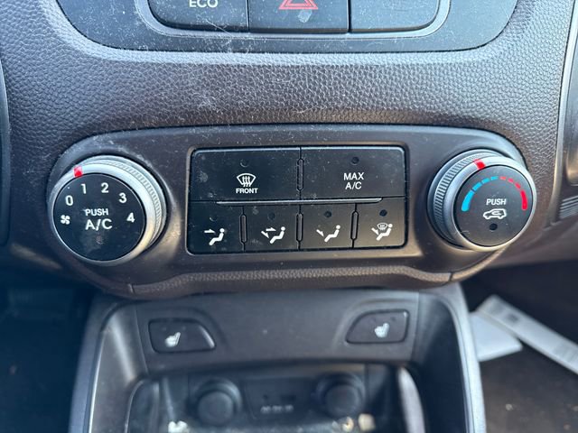 Used 2014 Hyundai Tucson SE image 27