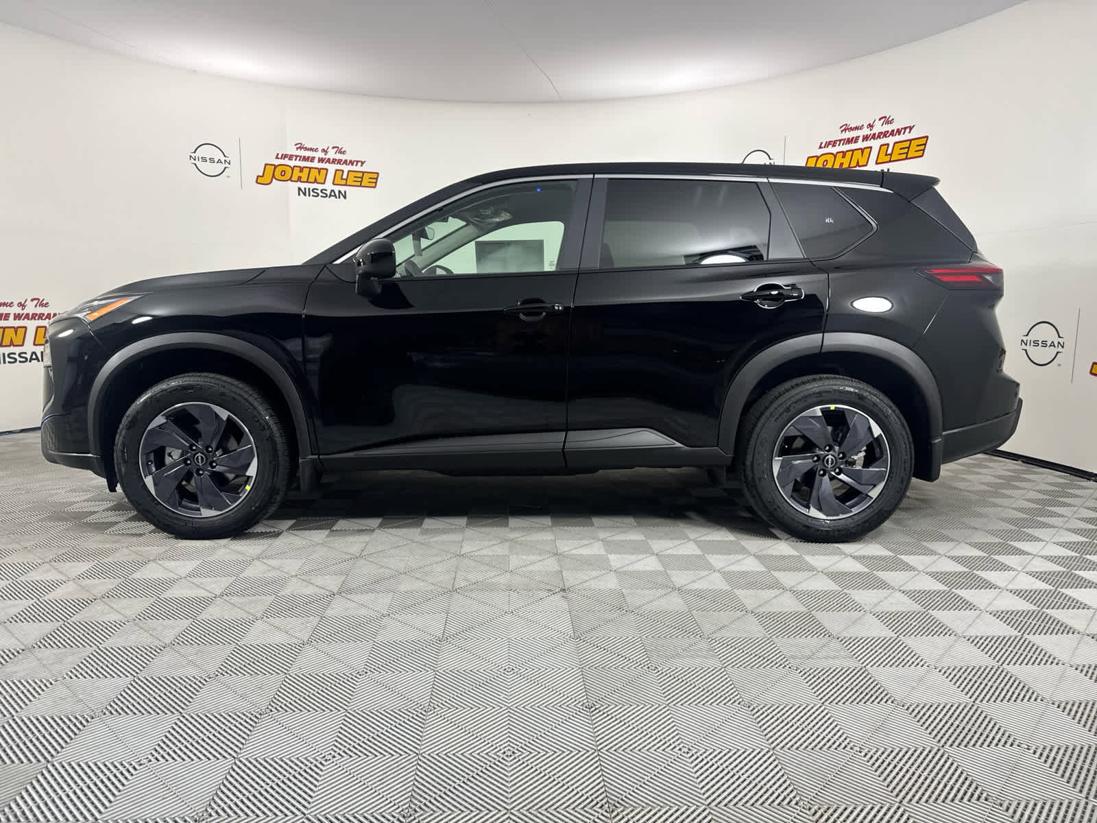 New 2026 Nissan Rogue SV image 2