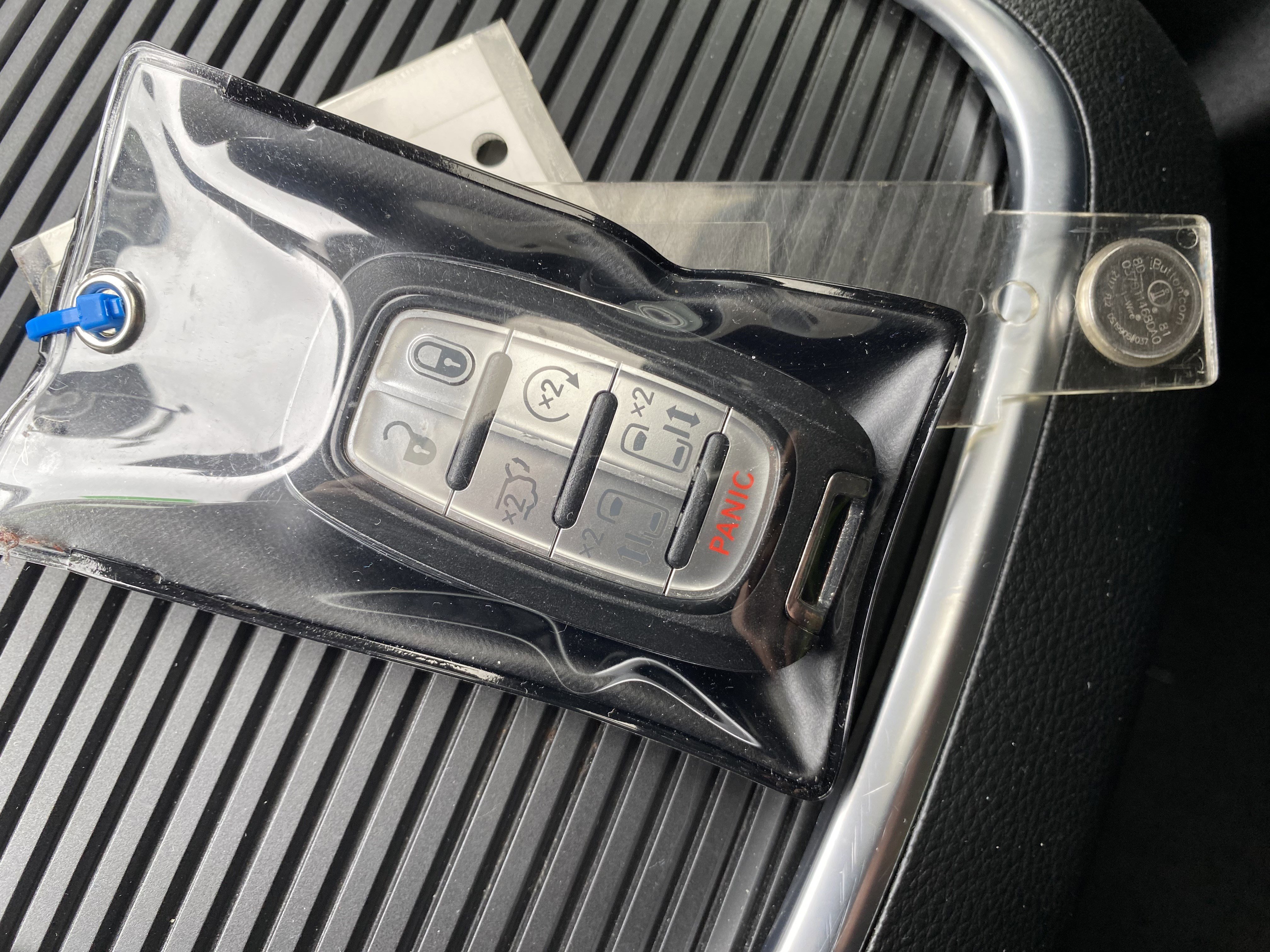 Used 2023 Chrysler Pacifica Limited FWD image 40