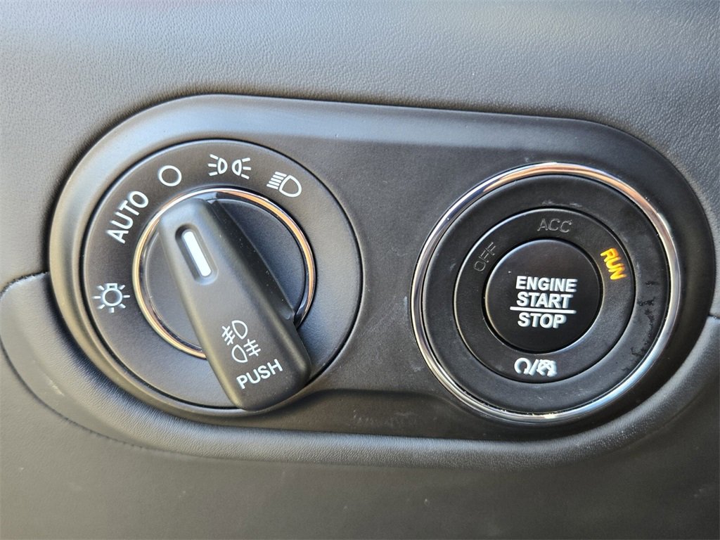 Used 2022 Maserati Levante Modena image 25