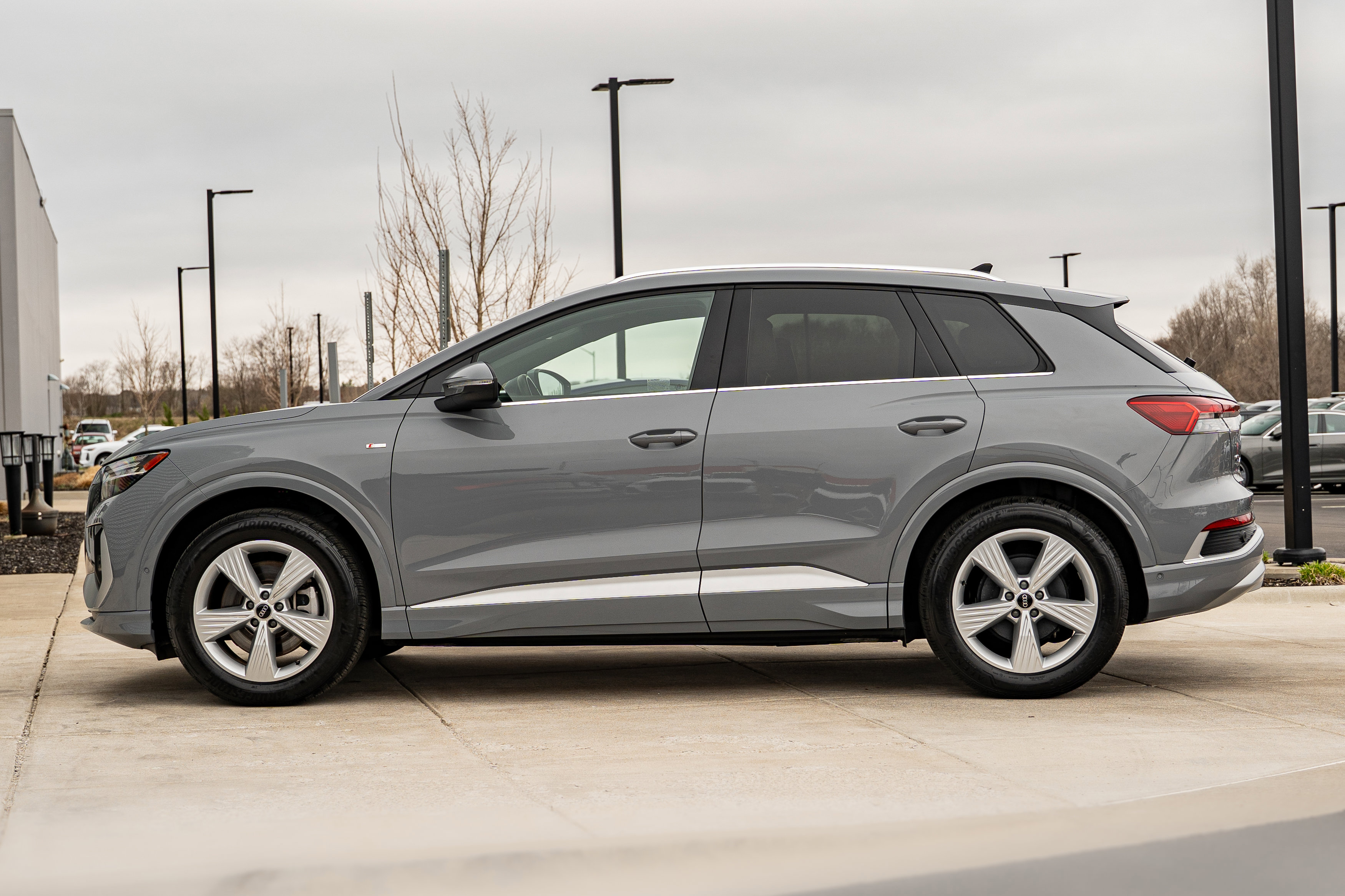 Certified 2024 Audi Q4 e-tron Prestige image 6