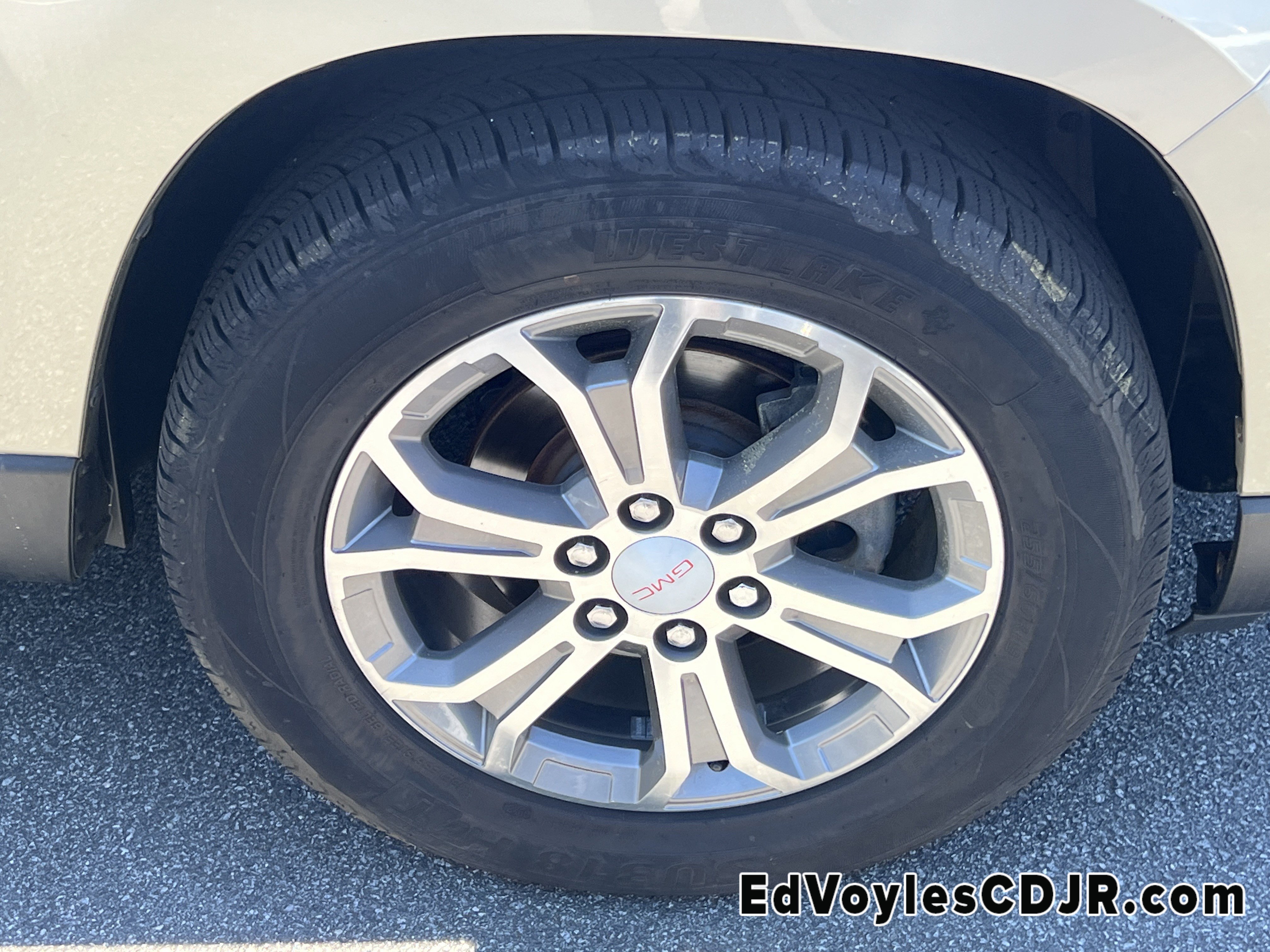 Used 2014 GMC Acadia SLT image 16