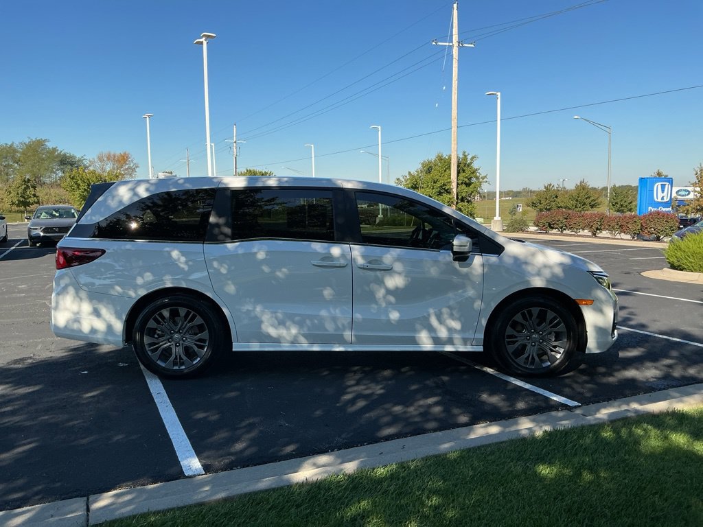Used 2026 Honda Odyssey Touring image 14