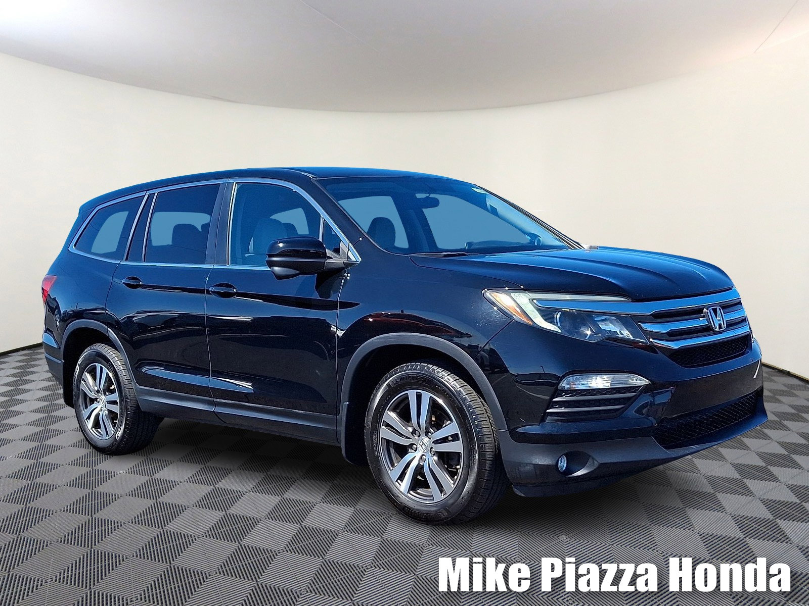 Used 2016 Honda Pilot EX image 1