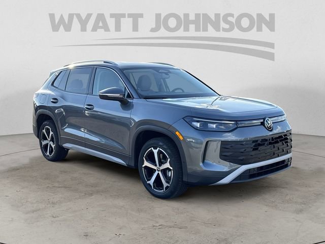 New 2025 Volkswagen Tiguan SE image 7