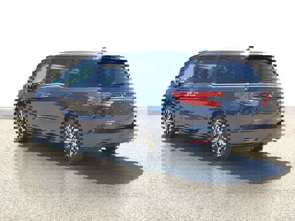 Used 2023 Honda Odyssey Touring image 3