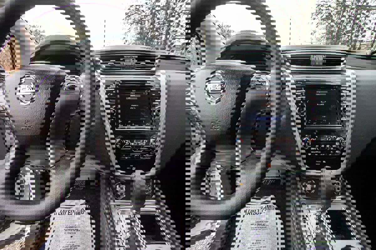 Used 2020 Nissan Murano S image 14