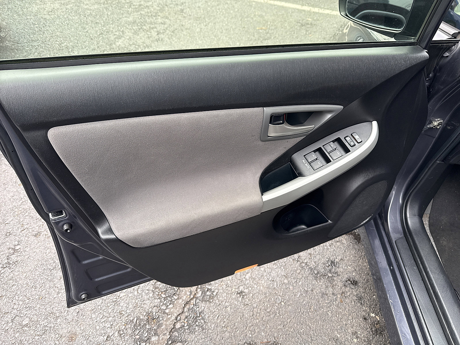 Used 2012 Toyota Prius Two image 22