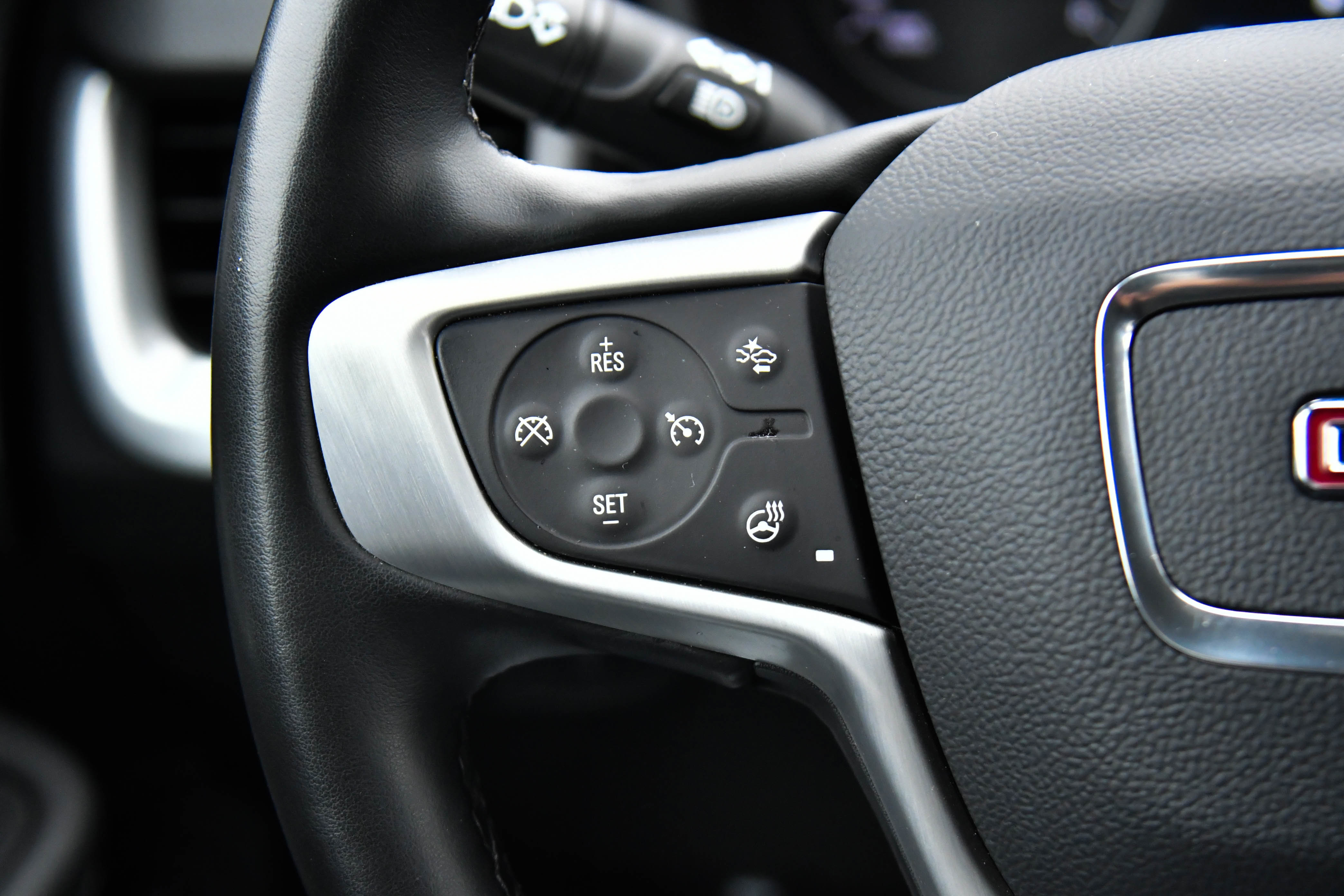 Used 2024 GMC Terrain SLT image 31