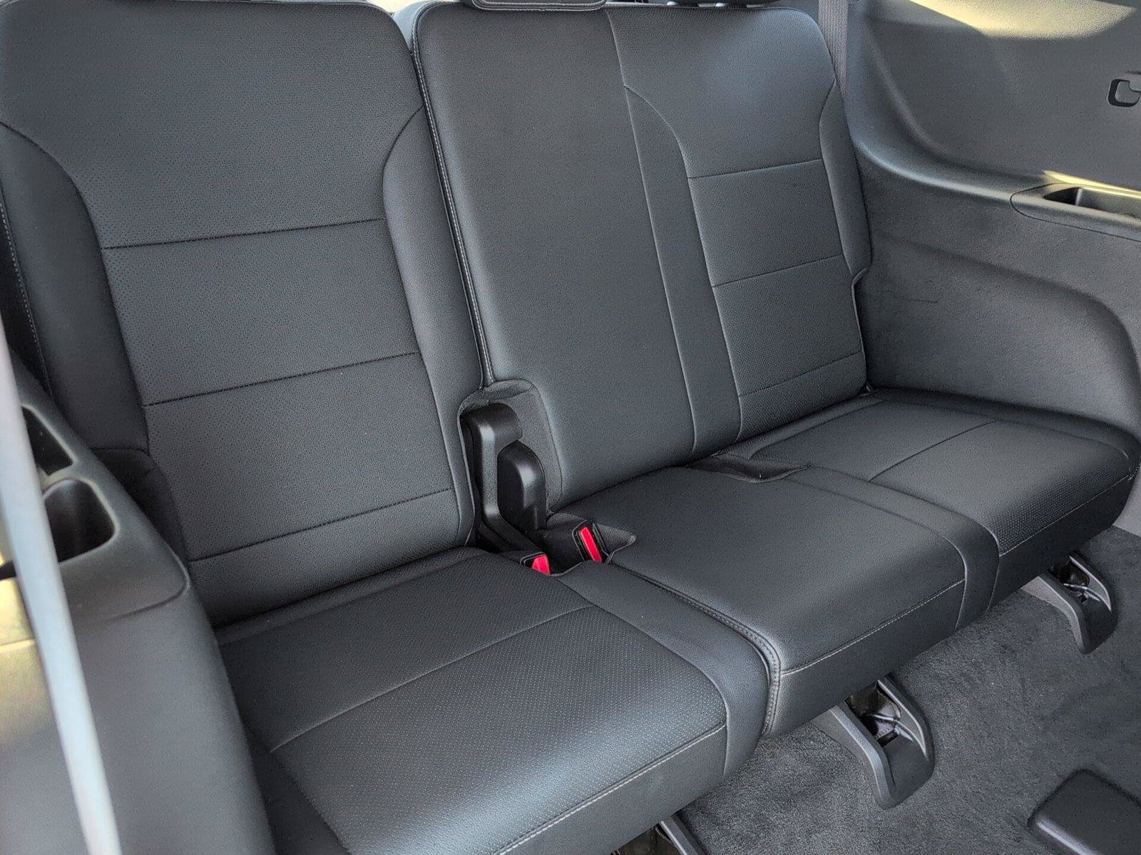 Certified 2025 Chevrolet Traverse LT FWD image 38