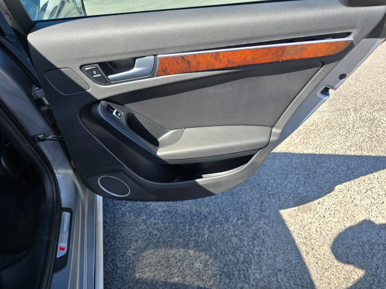 Used 2015 Audi A4 2.0T Premium Plus w/ Technology Package image 27