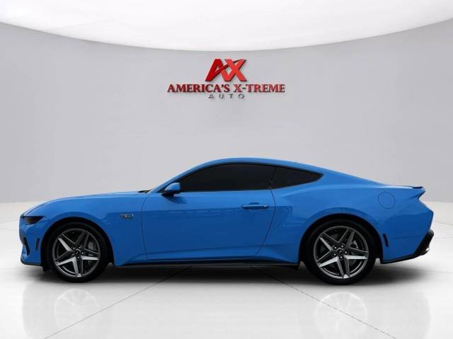 Used 2025 Ford Mustang GT RWD image 2