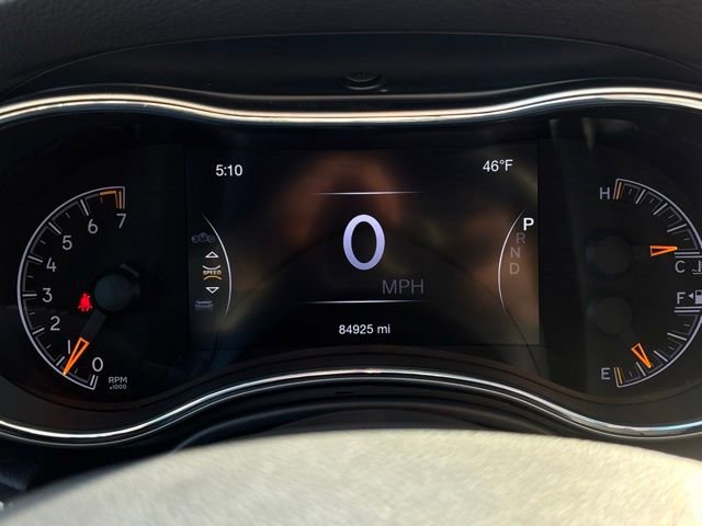 Certified 2019 Jeep Grand Cherokee Limited w/ Luxury Group II image 33