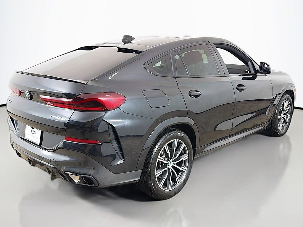 Used 2023 BMW X6 xDrive40i w/ Executive Package image 11