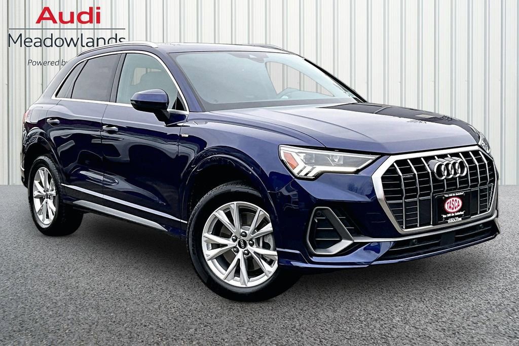 Used 2025 Audi Q3 2.0T Premium w/ Convenience Package image 3