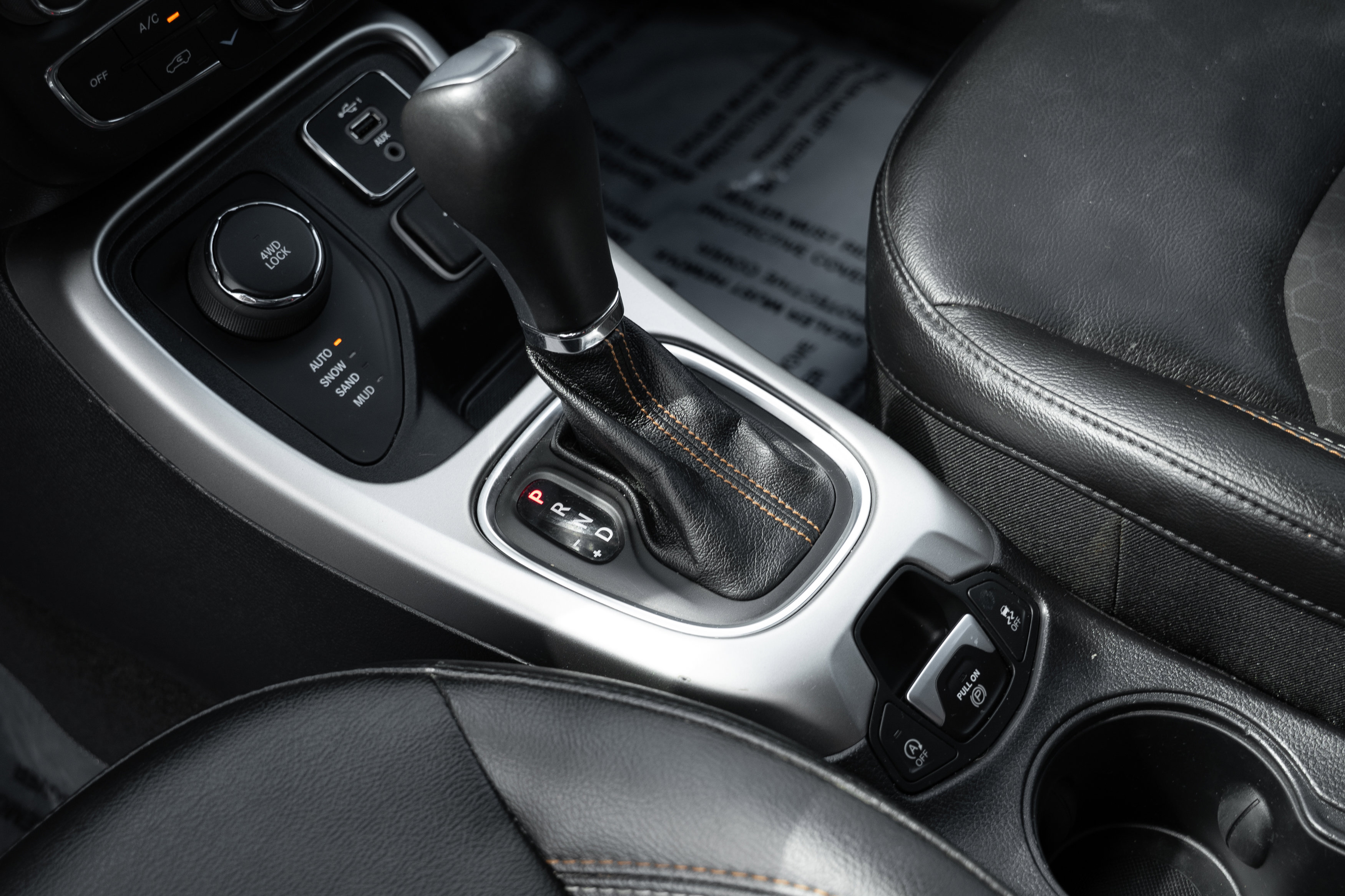 Used 2021 Jeep Compass Latitude w/ Convenience Group AWD/4WD image 17