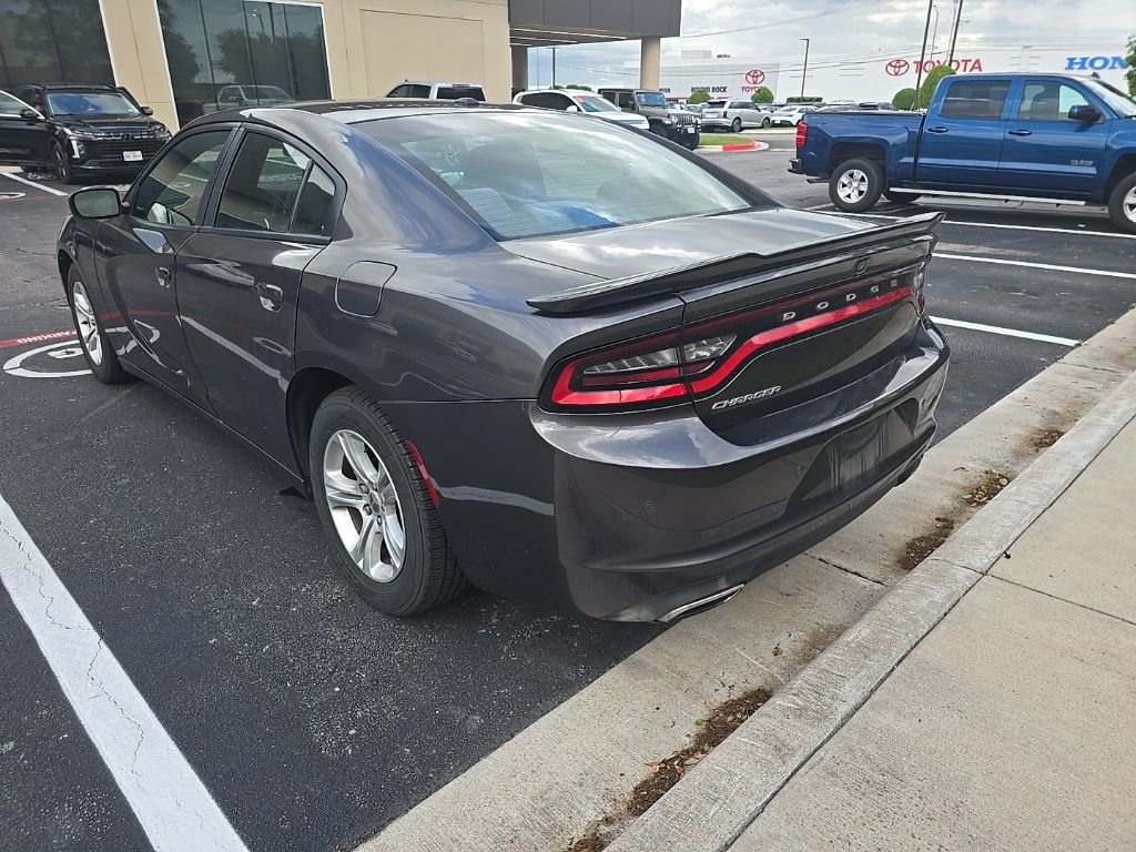 Used 2020 Dodge Charger SXT image 4