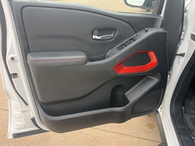 Used 2023 Nissan Frontier PRO-4X w/ Pro Convenience Package image 13