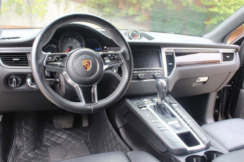 Used 2016 Porsche Macan S image 20