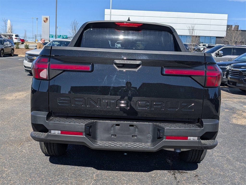 Certified 2025 Hyundai Santa Cruz SE image 5
