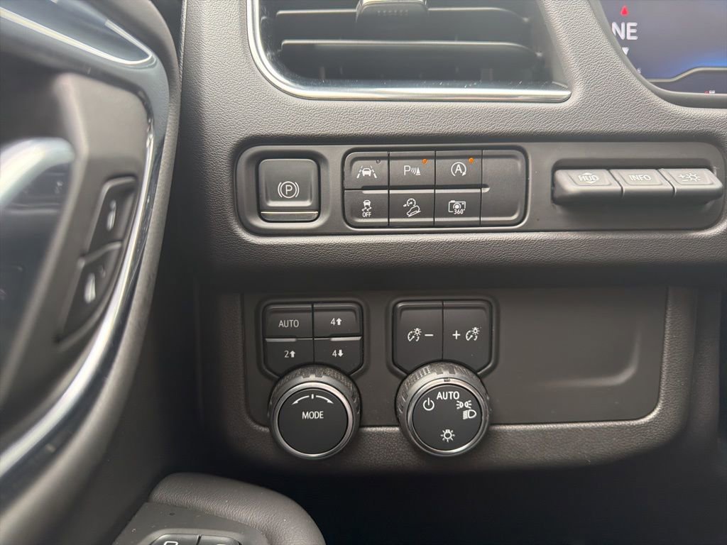 Used 2023 Chevrolet Tahoe High Country image 29