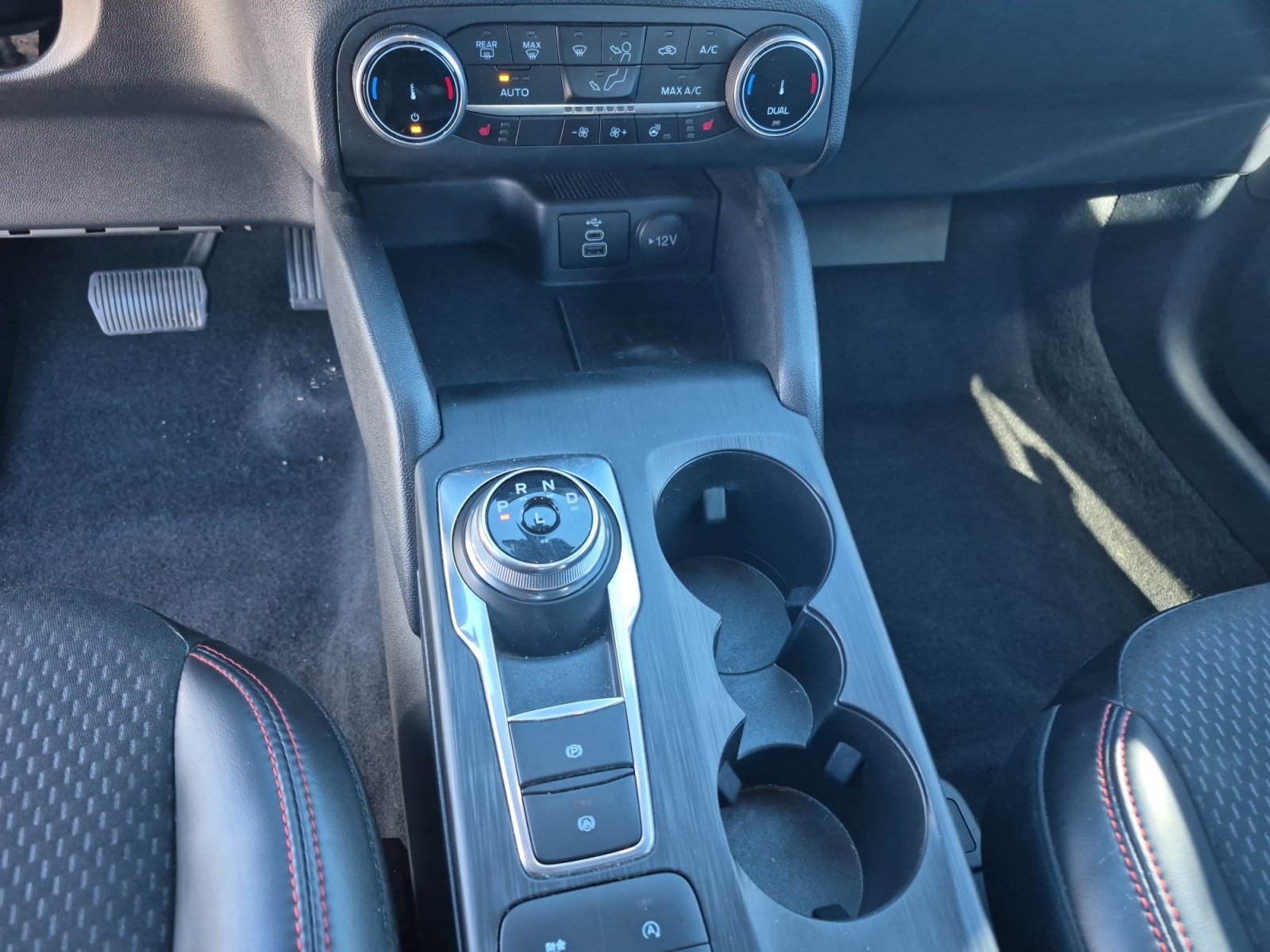 Used 2025 Ford Escape ST-Line Select AWD/4WD image 12