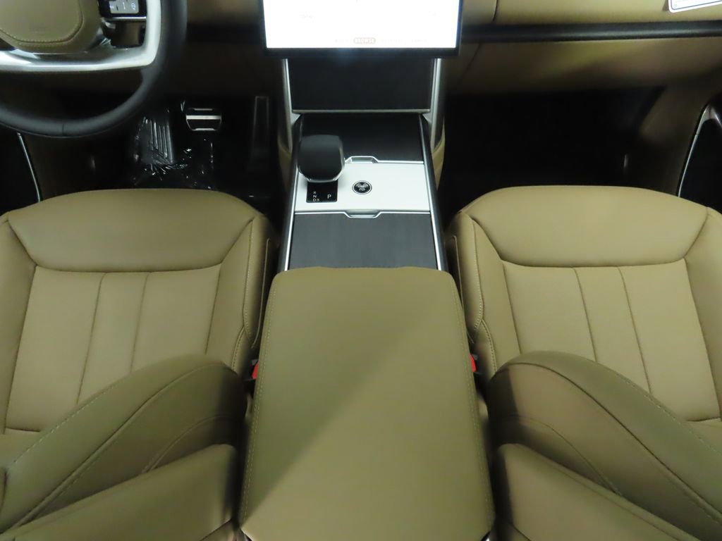 New 2025 Land Rover Range Rover SE image 18