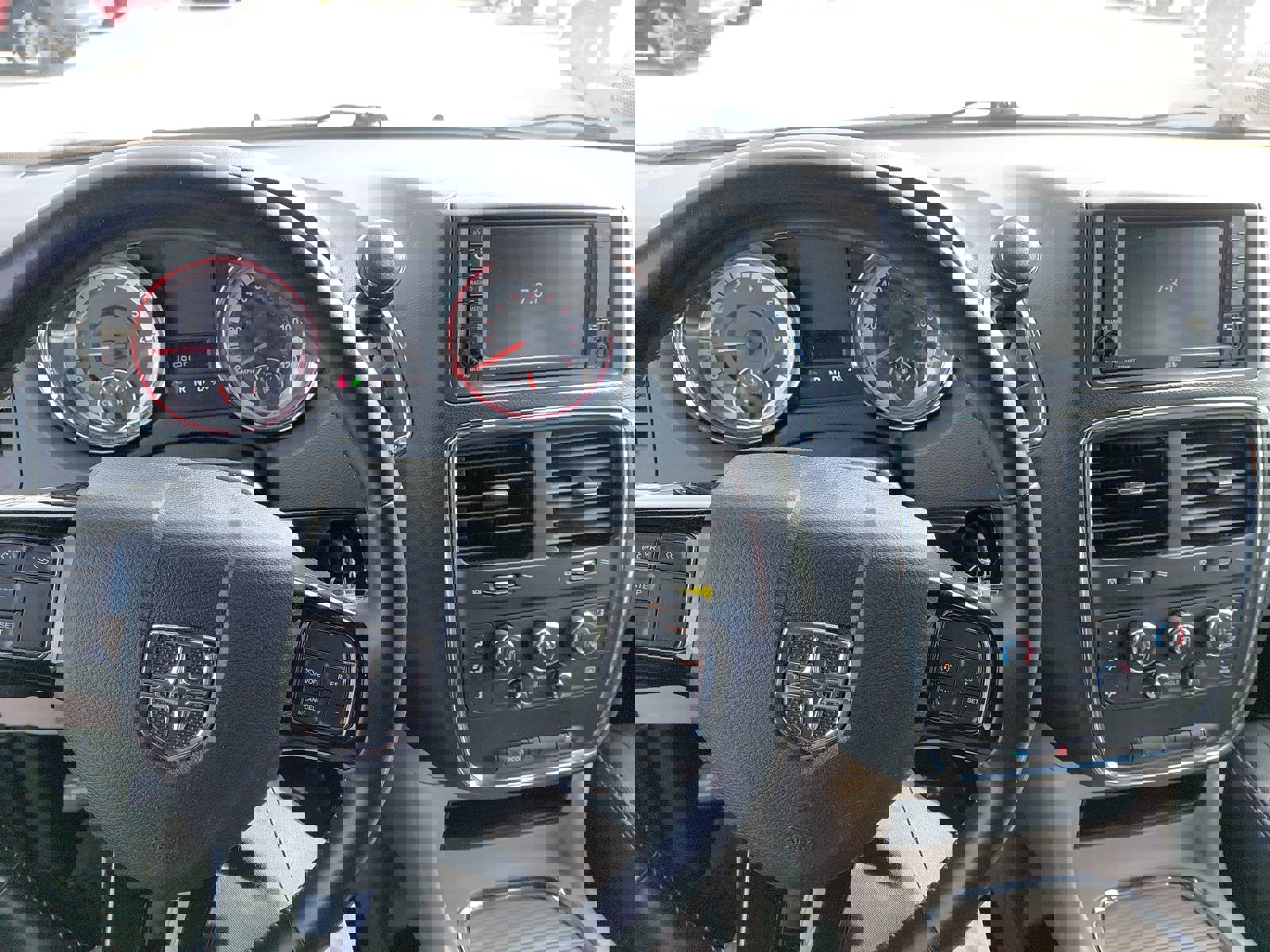 Used 2019 Dodge Grand Caravan SXT image 17