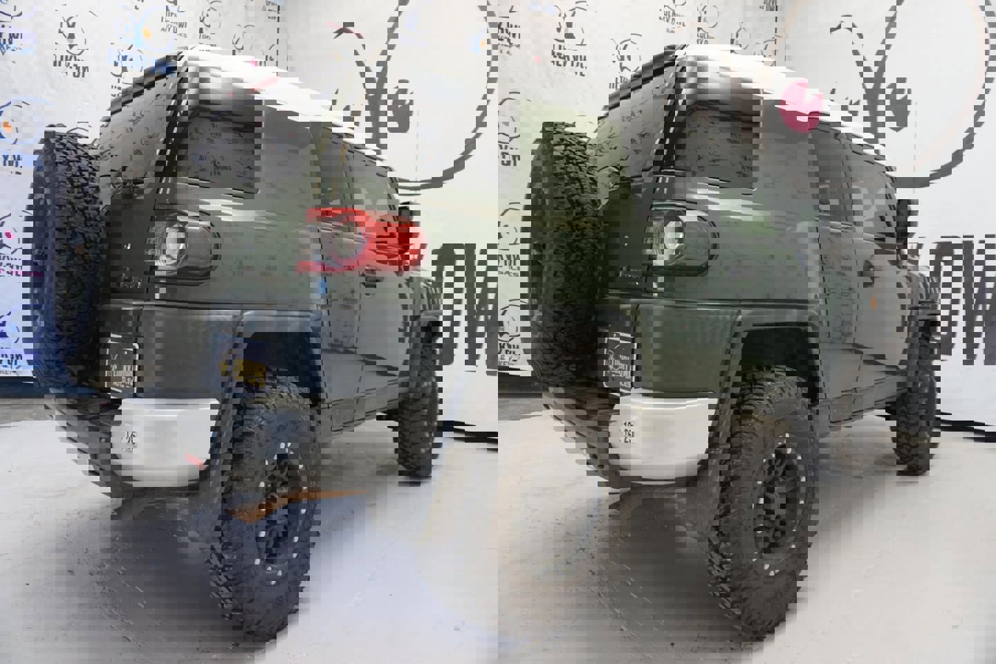 Used 2013 Toyota FJ Cruiser 4WD image 8