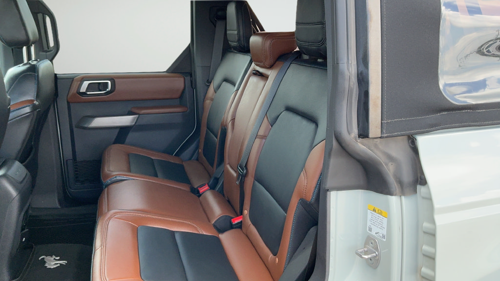Certified 2023 Ford Bronco Outer Banks w/ Sasquatch Package AWD/4WD image 20